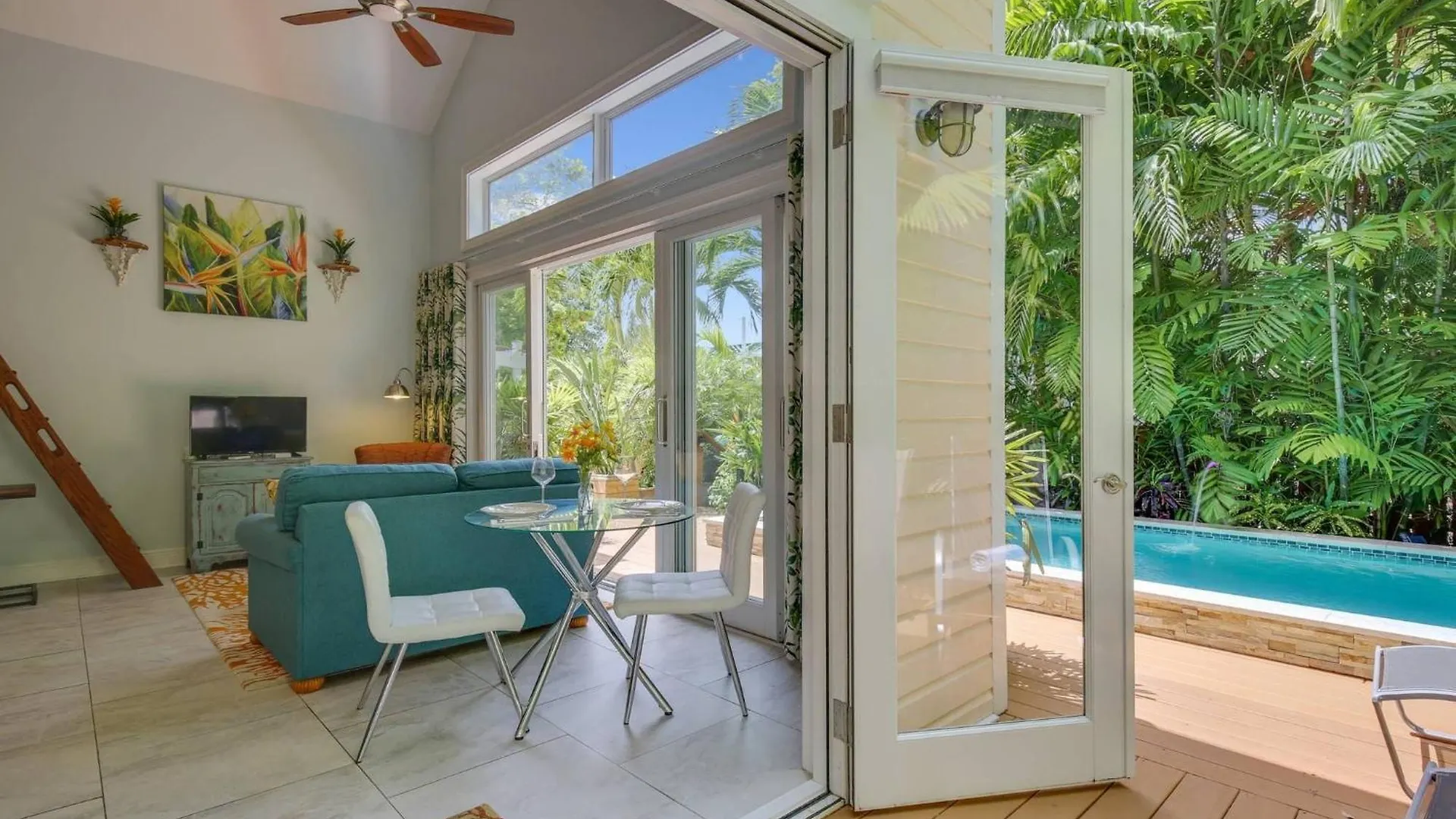 Serenity By Avantstay Guest House In Old Town W Shared Pool Month Long Stays Only Key West United States