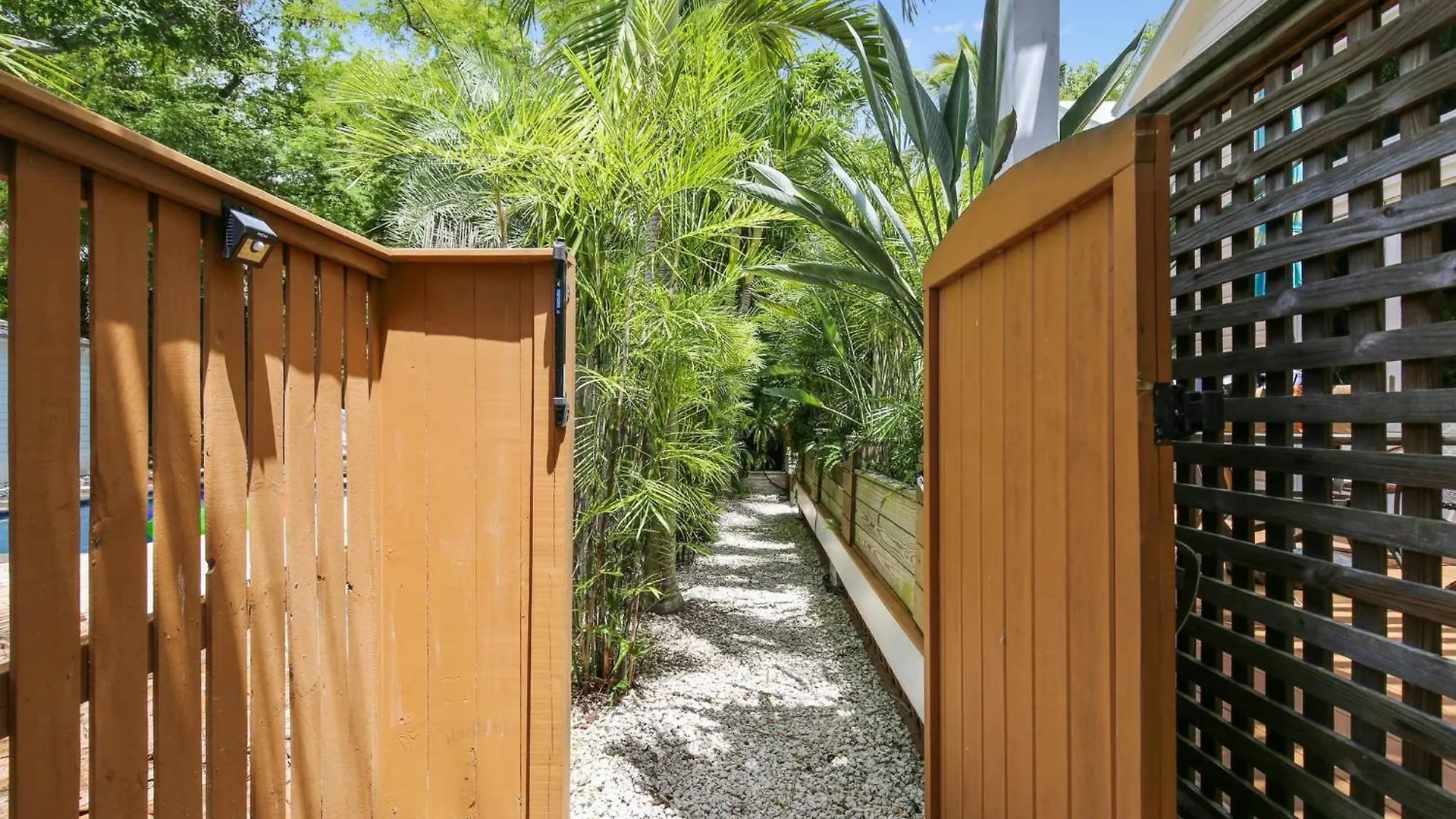 Holiday home Serenity By Avantstay Guest House In Old Town W Shared Pool Month Long Stays Only Key West
