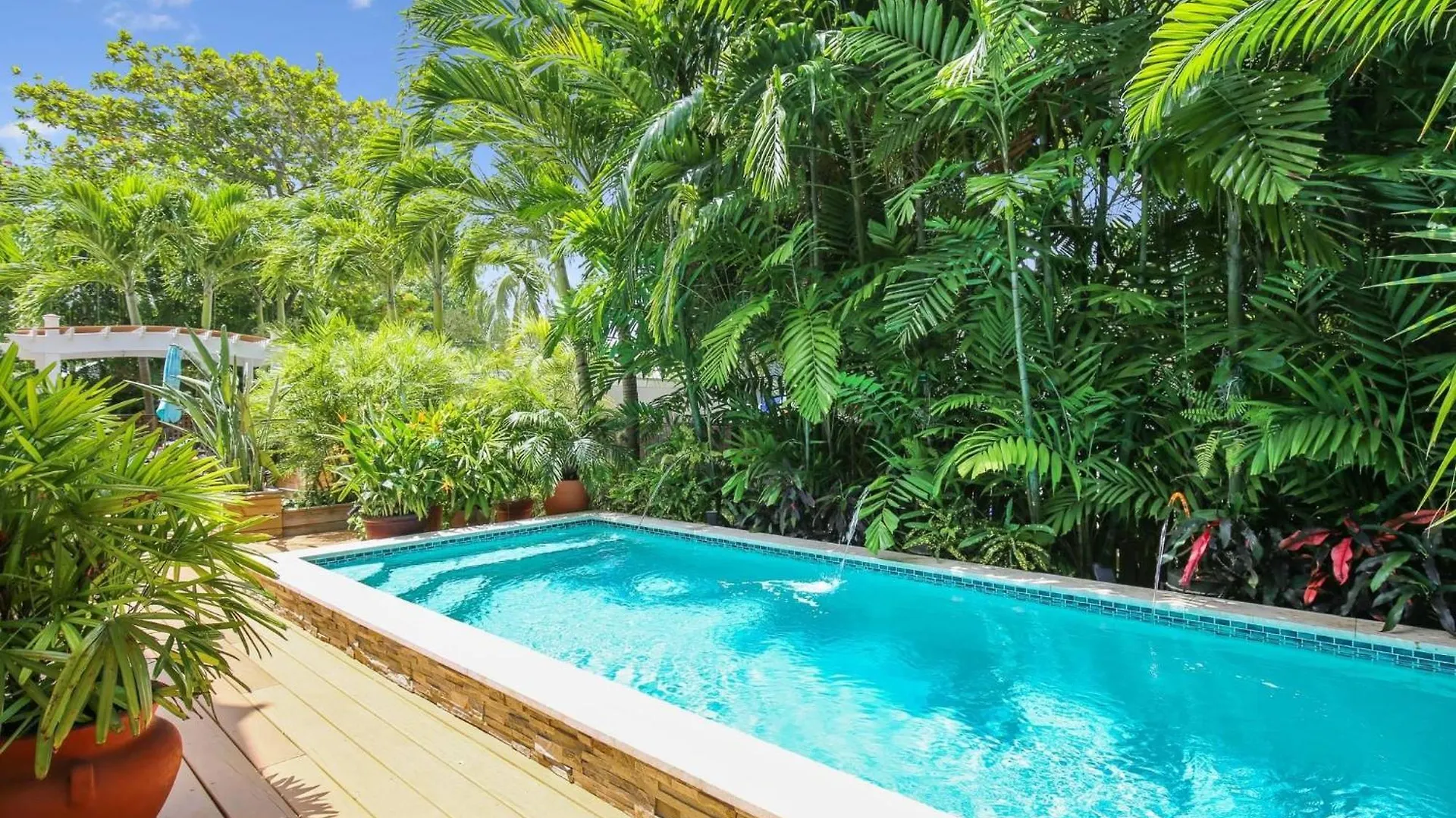 Serenity By Avantstay Guest House In Old Town W Shared Pool Month Long Stays Only Key West 0*,